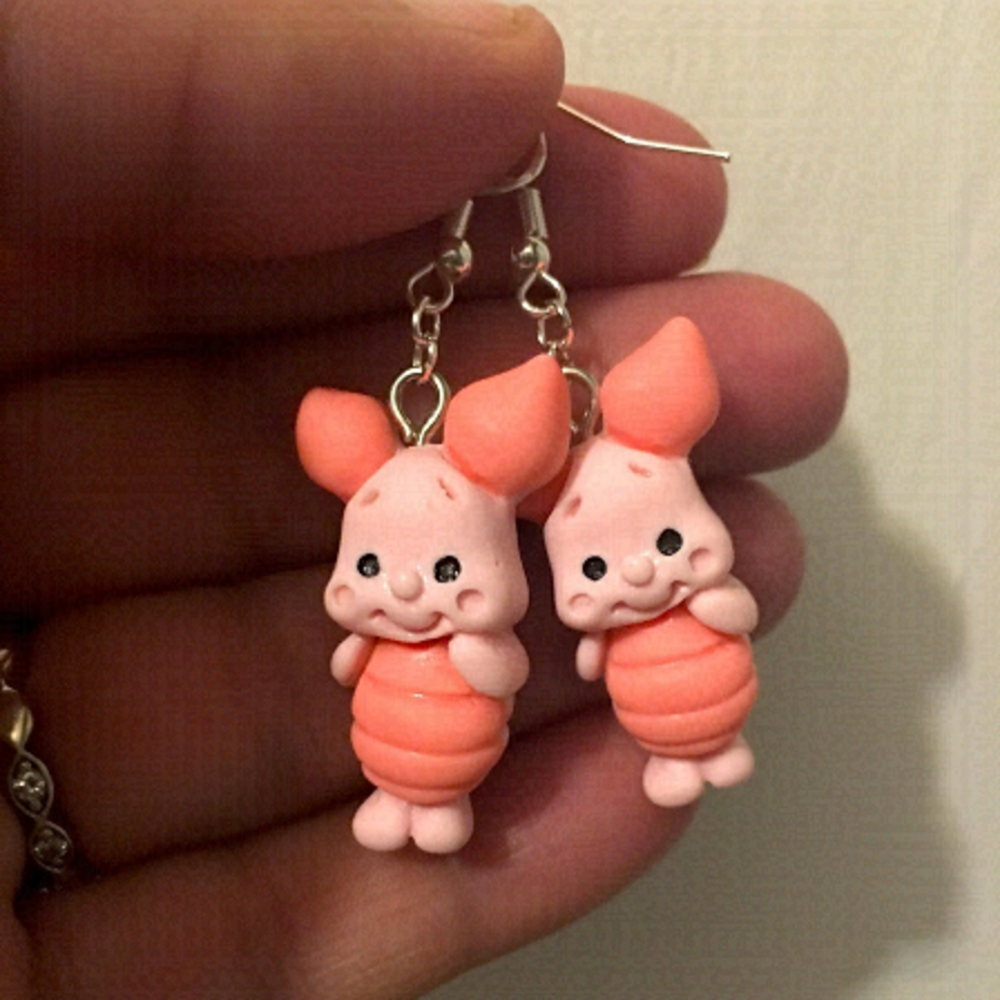 Winnie the Poohs Piglet Earrings - Picture 1 of 2